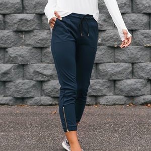Zyia - Navy Peak Zipper Joggers
